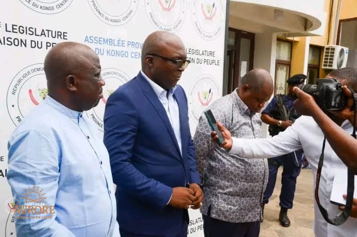 Éducation : infrastructures scolaires dégradées et retards de paie des enseignants au cœur d’un échange entre Jean-Jacques Tuba Bozi et le député Guylain Phanzu