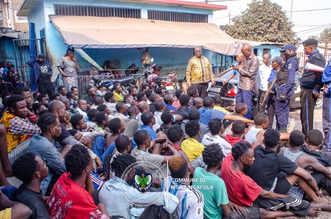 Kinshasa : 132 présumés bandits interpellés lors d’une opération policière à Mont-Ngafula