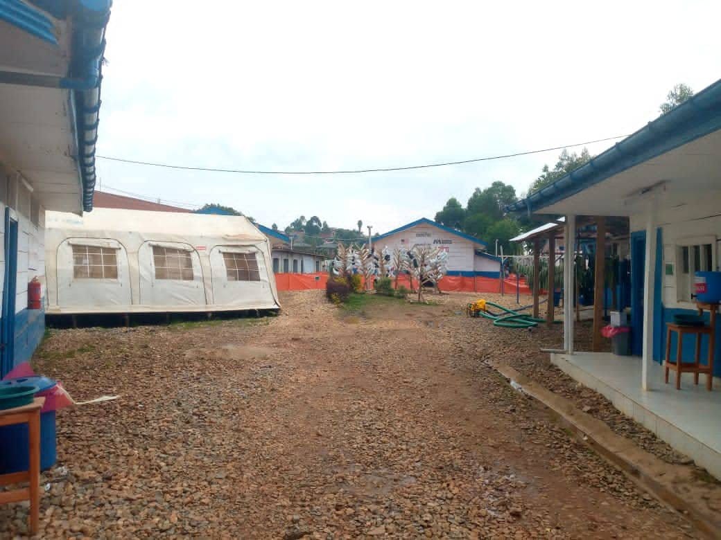Ebola en RDC : deux nouveaux guéris, dont une infirmière et un nourrisson, sortent du CTE de Katwa à Butembo