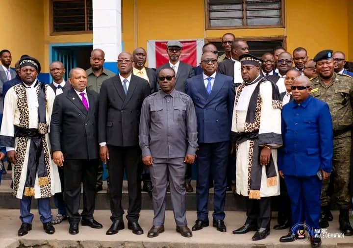 Matadi : le maire Dominique Nkodia Mbete assiste au renouvellement de serment des animateurs du Tribunal de Grande Instance
