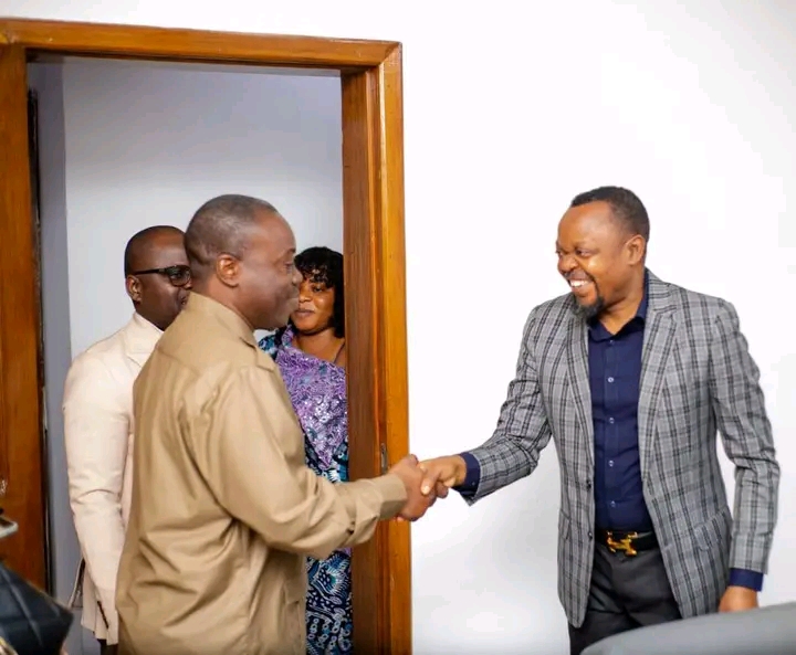 Kongo Central : le président de l'Assemblée provinciale Papy Mantezolo Diatezua mène des consultations stratégiques à la veille de la Conférence des gouverneurs