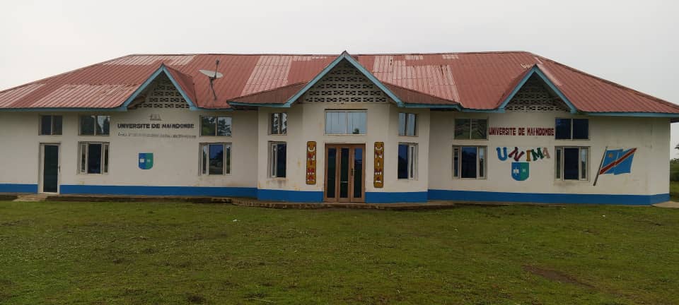 MAI-NDOMBE : 12 ÉTUDIANTS DE L’UNIMA DÉFENDENT LEURS PROJETS TUTORÉS